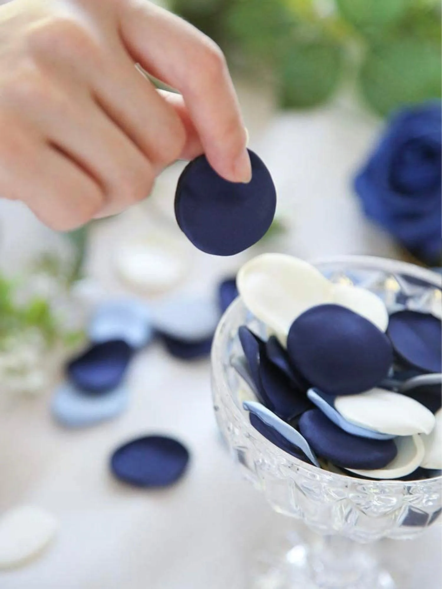 200pcs Navy & Dusty Blue Silk Petals