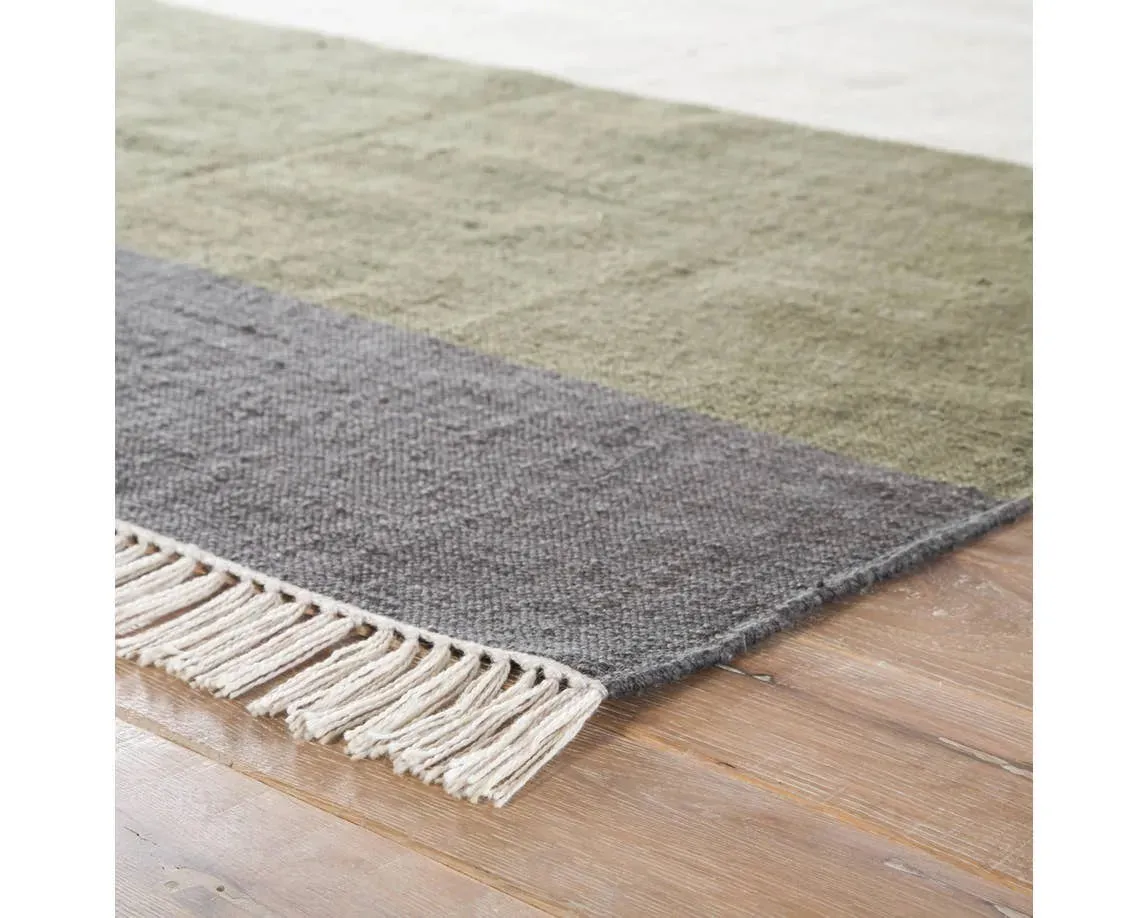 Desert DES18 White/Green Rug