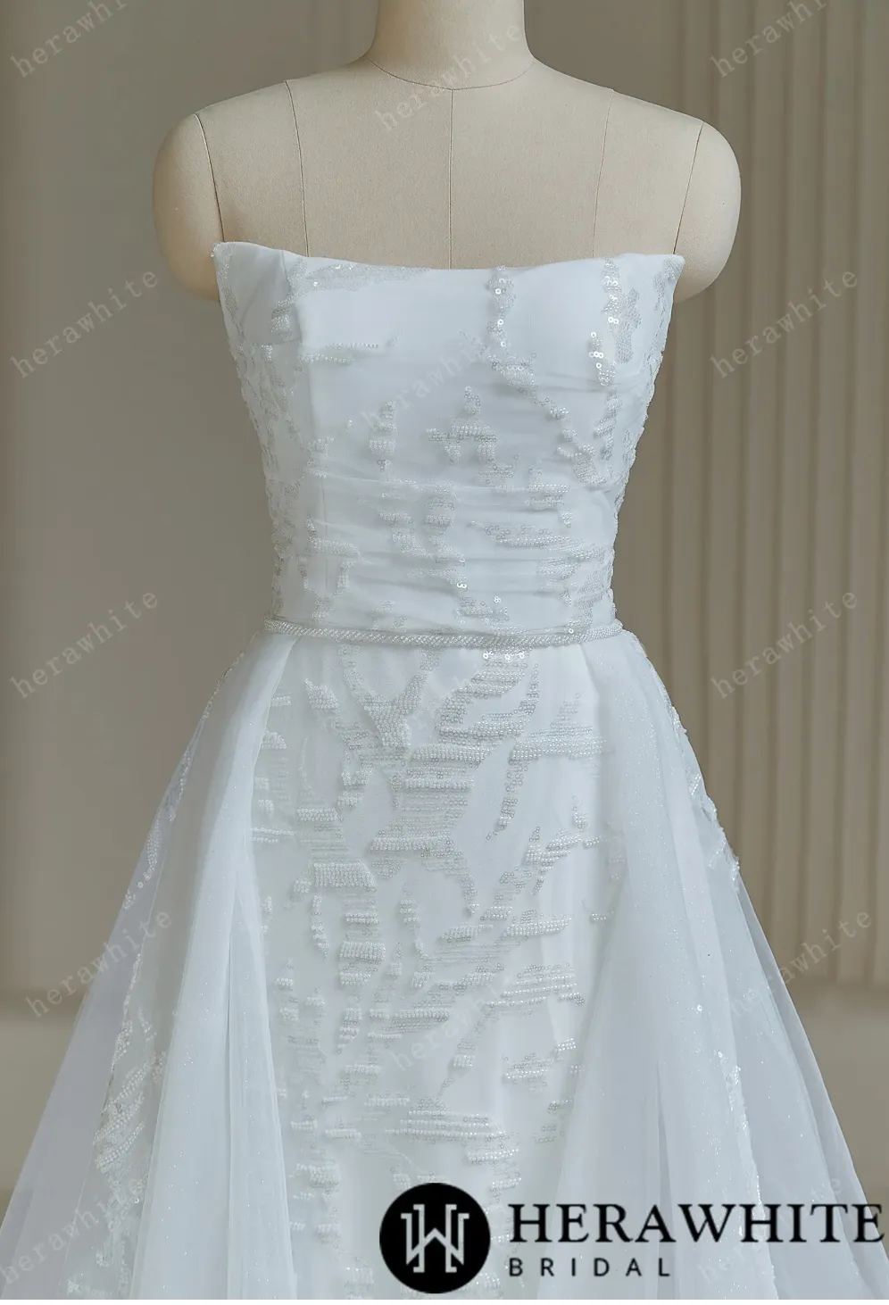 Elegant Sequined Wedding Dress With Detachable Train