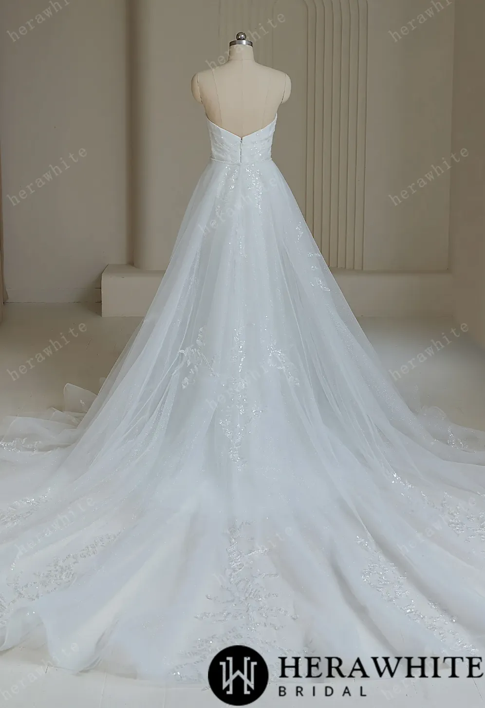 Elegant Sequined Wedding Dress With Detachable Train