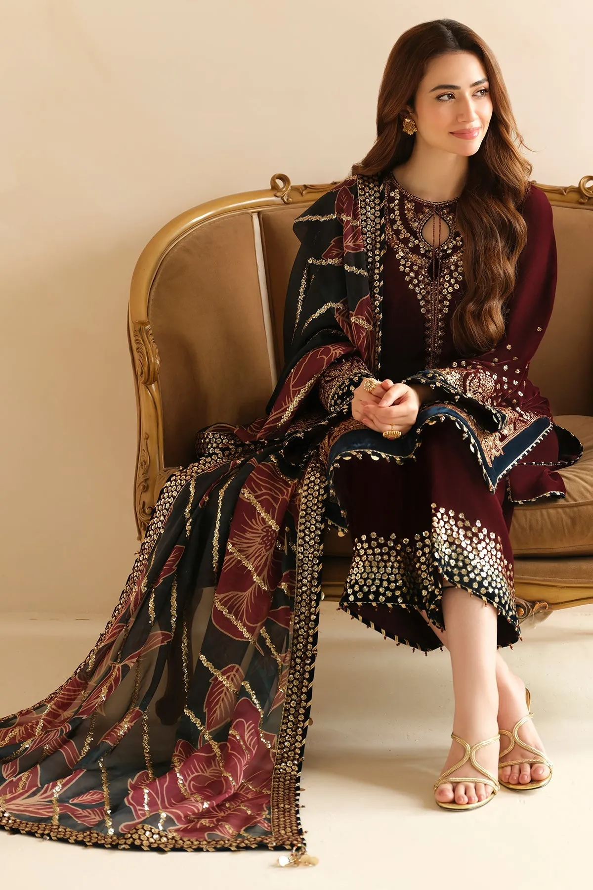 Jazmin The Velvet Edit Embroidered Formals – VF-2038