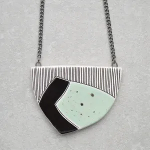 Long pendant necklace - Mint green